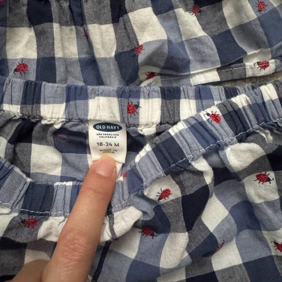 Old Navy 2 Piece Ladybug Set - Picture 4 of 4